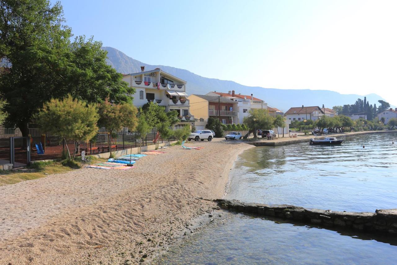 Family Friendly Apartments With A Swimming Pool Kastel Kambelovac, Kastela - 18117 Buitenkant foto